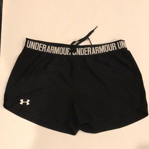 Black Under Armour shorts